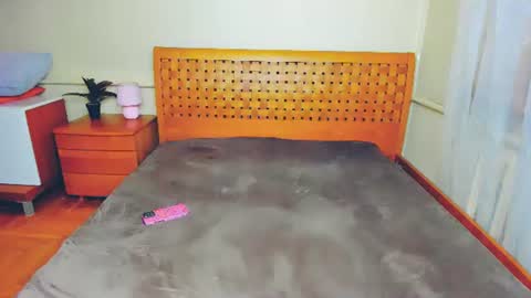 brilliantegirl_ online show from July 28, 7:37 am