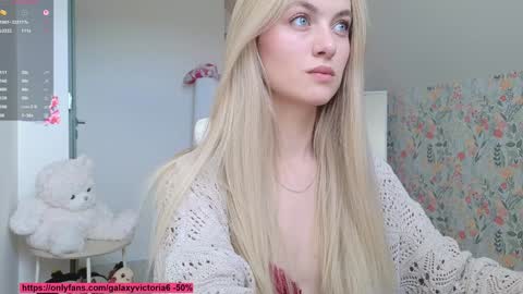 Snapshot of brilliantvictoria chatting on November 22, 11:09 am Vi. online show from November 22, 11:09 am