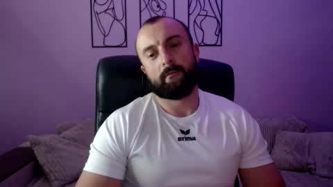 brindlefly69 online show from June 8, 10:15 am