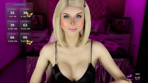 Snapshot of brionatop chatting on November 19, 9:48 pm brionatop online show from November 19, 9:48 pm