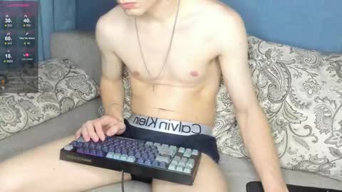 Snapshot of bristlebback chatting on February 18, 9:20 pm bristlebback online show from February 18, 9:20 pm