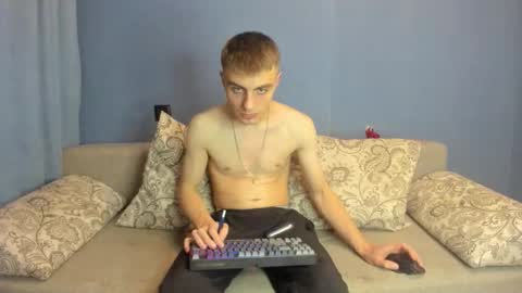 Snapshot of bristlebback chatting on September 17, 4:08 pm bristlebback online show from September 17, 4:08 pm