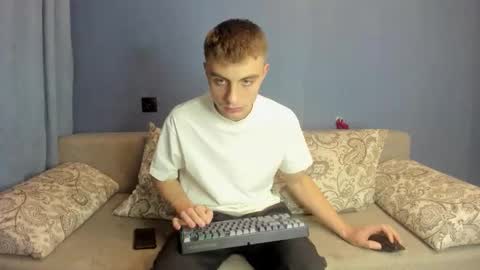 Snapshot of bristlebback chatting on September 18, 6:10 pm bristlebback online show from September 18, 6:10 pm