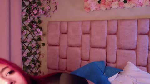 Snapshot of brit_cherry chatting on June 8, 5:41 am BRITANYN online show from June 8, 5:41 am