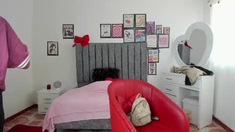 britannie_ online show from June 15, 1:24 pm