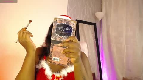 Snapshot of britanymooree chatting on December 30, 11:06 pm Britany online show from December 30, 11:06 pm