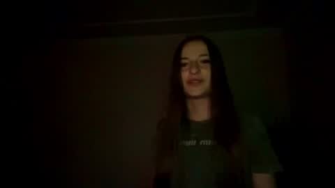 Snapshot of britanysuther chatting on June 13, 6:17 pm Ciri online show from June 13, 6:17 pm