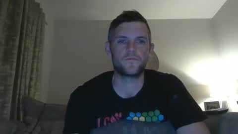 Snapshot of britbigdick1992 chatting on April 10, 10:25 pm britbigdick1992 online show from April 10, 10:25 pm