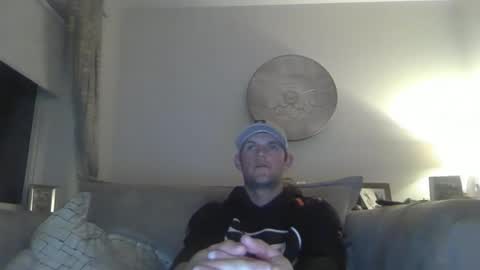 Snapshot of britbigdick1992 chatting on April 25, 9:12 pm britbigdick1992 online show from April 25, 9:12 pm