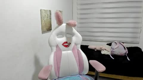 Snapshot of brith_ness chatting on June 2, 3:08 am Brith ness online show from June 2, 3:08 am