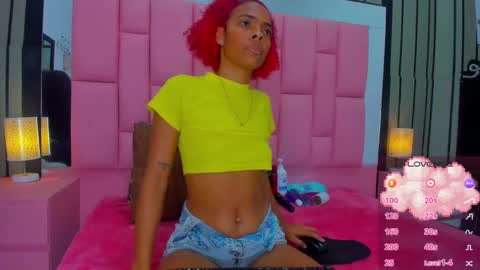 Snapshot of brithanyslim chatting on February 10, 7:49 pm brithanyslim online show from February 10, 7:49 pm