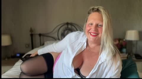 British Bella online show from June 9, 2:50 pm