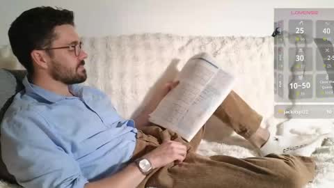 Snapshot of britishpoet chatting on May 4, 8:16 pm Callum online show from May 4, 8:16 pm