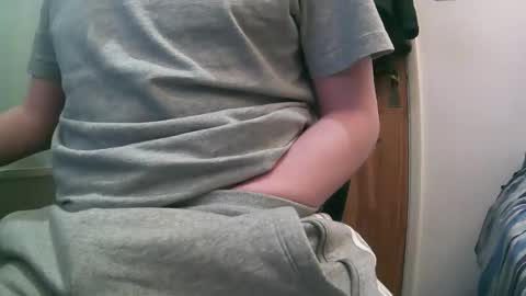 Snapshot of britishtom93 chatting on November 12, 2:12 am British Tom online show from November 12, 2:12 am