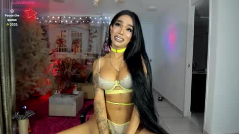 Snapshot of britney_jimenez chatting on December 14, 9:03 am britney_jimenez online show from December 14, 9:03 am