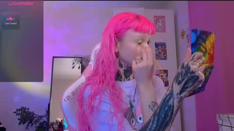 Snapshot of britney_lynch chatting on October 11, 7:56 pm Britney online show from October 11, 7:56 pm