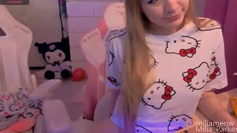 Snapshot of britney_lynch chatting on October 14, 3:07 am Britney online show from October 14, 3:07 am