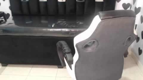 Britney  online show from January 10, 9:55 am