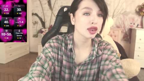 britneybarker online show from October 6, 2:42 am