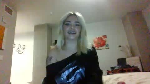 britneycherry08 online show from June 22, 3:25 am
