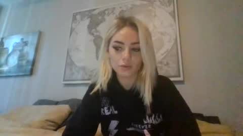 britneycherry08 online show from June 25, 9:08 pm
