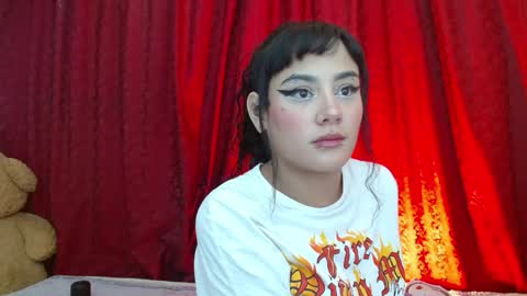 Snapshot of brittany_bubbles chatting on February 12, 4:33 pm maru miaw Please help me to reach 100 thumbs up online show from February 12, 4:33 pm
