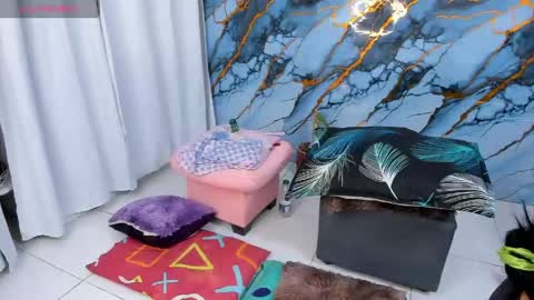 Snapshot of brittany_morrison chatting on April 17, 12:30 pm brittany online show from April 17, 12:30 pm