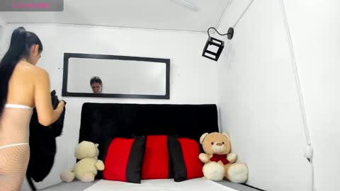   online show from January 27, 12:05 pm