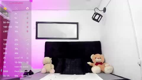   online show from February 8, 3:21 pm