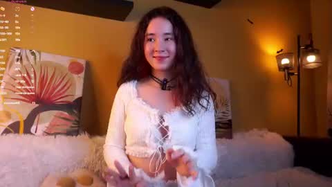 Snapshot of britthe chatting on June 13, 3:21 pm Lina online show from June 13, 3:21 pm