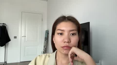 Snapshot of brittmcnairy chatting on June 10, 5:18 am Tate online show from June 10, 5:18 am