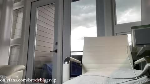 Snapshot of brodybiggs chatting on May 21, 12:28 am Brody Biggs online show from May 21, 12:28 am