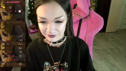 Snapshot of broodmommyy3 chatting on December 6, 9:10 am Martha online show from December 6, 9:10 am