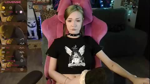 Snapshot of broodmommyy3 chatting on March 10, 3:34 am Martha online show from March 10, 3:34 am