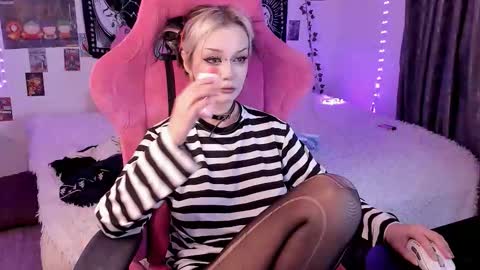 Snapshot of broodmommyy3 chatting on November 16, 10:32 am Martha online show from November 16, 10:32 am