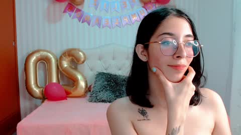 Snapshot of brooklove_doll chatting on December 16, 1:21 am Brook Loves online show from December 16, 1:21 am