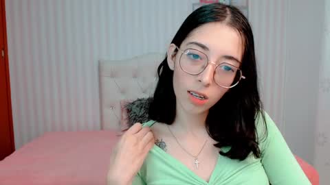 Snapshot of brooklove_doll chatting on December 23, 4:33 am Brook Loves online show from December 23, 4:33 am