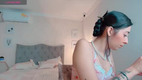 Snapshot of brooklove_doll chatting on November 13, 4:22 am Brook Loves online show from November 13, 4:22 am