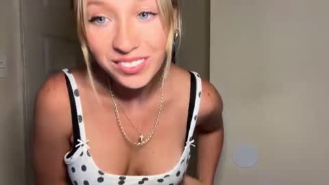 Snapshot of brooklynn6 chatting on July 30, 11:15 pm brooklyn online show from July 30, 11:15 pm