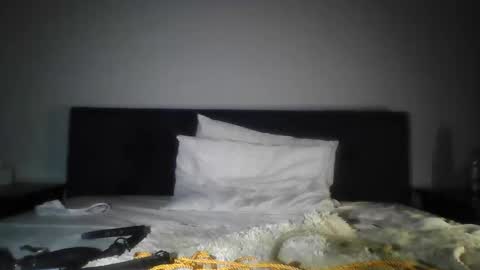 Snapshot of bropeb13 chatting on December 4, 9:07 am bropeb13 online show from December 4, 9:07 am