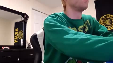 broski2002633810 online show from November 4, 6:12 am