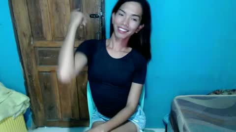 Snapshot of brown_sugar143 chatting on June 17, 12:50 pm brown_sugar143 online show from June 17, 12:50 pm