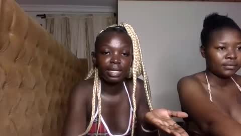 Snapshot of brown_sugar4 chatting on February 15, 6:48 pm brown_sugar4 online show from February 15, 6:48 pm