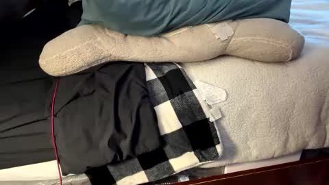 brownbootie1 online show from January 13, 8:58 pm