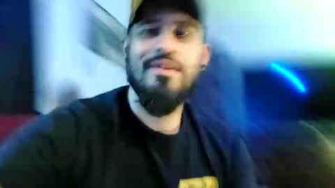 Snapshot of brownboyt chatting on May 31, 2:13 pm brownboyt online show from May 31, 2:13 pm