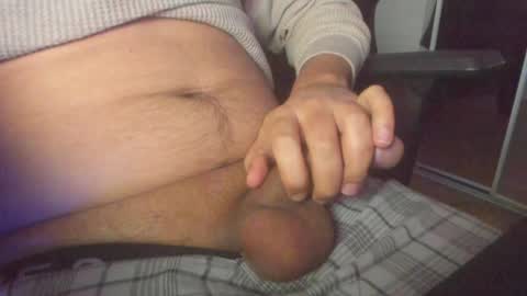 Snapshot of brownboyz99 chatting on December 27, 4:47 am brownboyz99 online show from December 27, 4:47 am