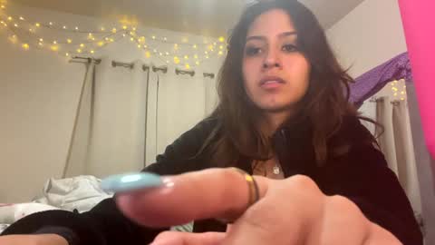 Snapshot of brownbunny212 chatting on February 9, 4:25 am brownbunny212 online show from February 9, 4:25 am