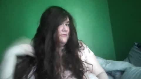 Snapshot of browneyedbeauty6969 chatting on December 15, 2:54 pm Beauty online show from December 15, 2:54 pm