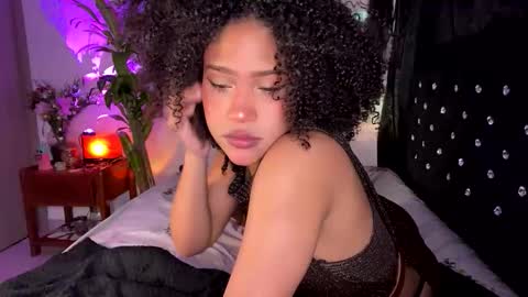 Snapshot of browngirl69 chatting on October 5, 8:40 pm miss muller online show from October 5, 8:40 pm