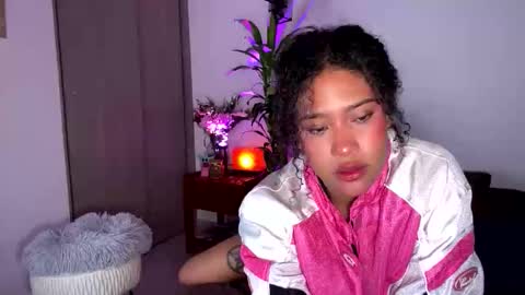 Snapshot of browngirl69 chatting on October 6, 10:51 pm miss muller online show from October 6, 10:51 pm